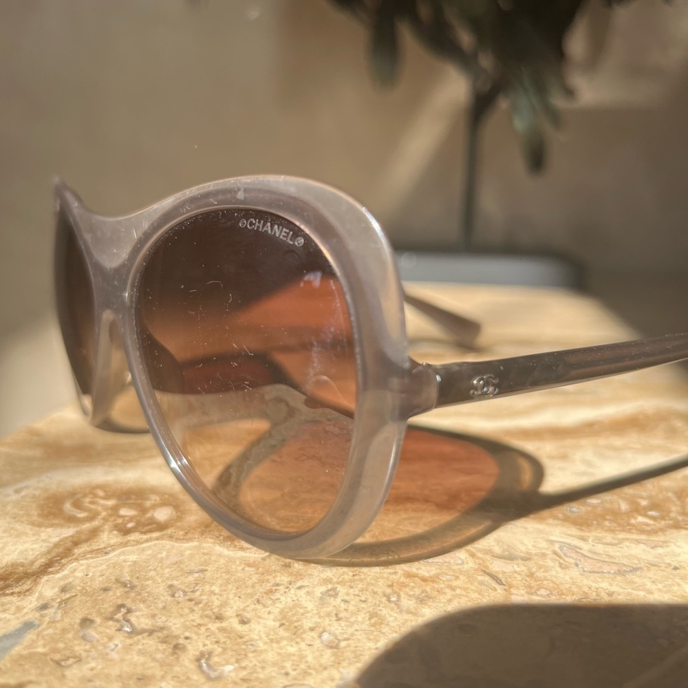 Chanel Oversize Gradient Glasses - image 1